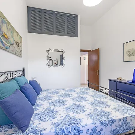 Fiori Di Mare Apartment *